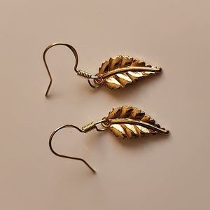 GOLD Leaf Earrings 925S Posts Light weight